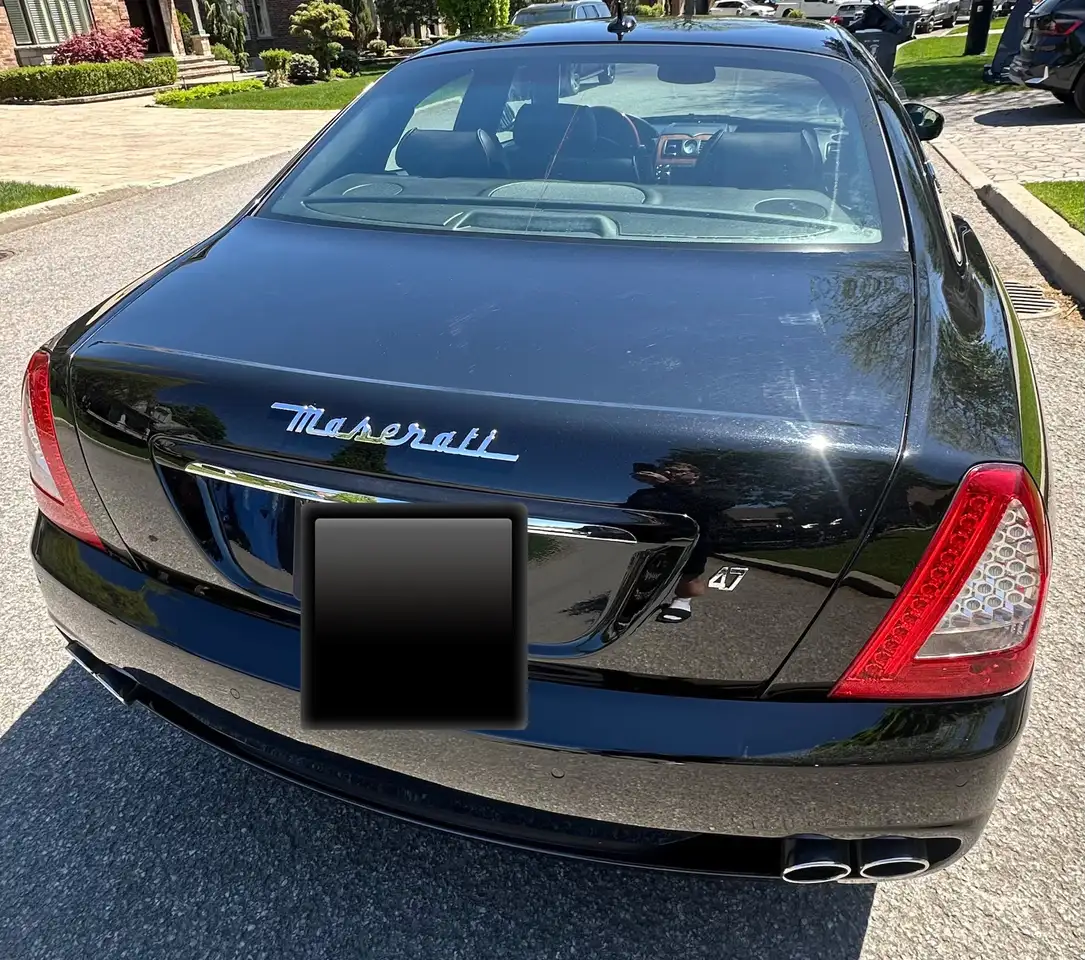 Maserati Quattroporte снимка Maserati Quattroporte