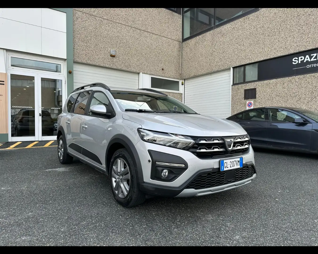 Dacia Jogger 1.0 TCE COMFORT GPL 100CV Gris - 1