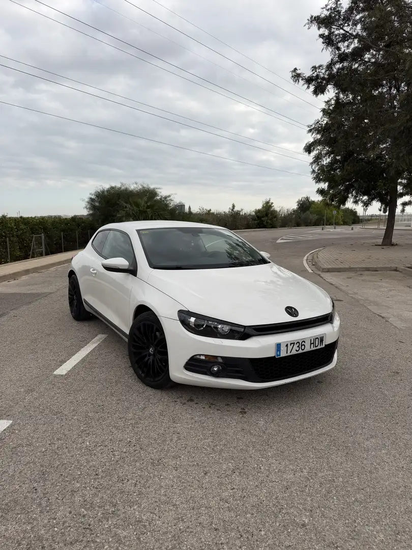 Volkswagen Scirocco 2.0TDI DSG - 1