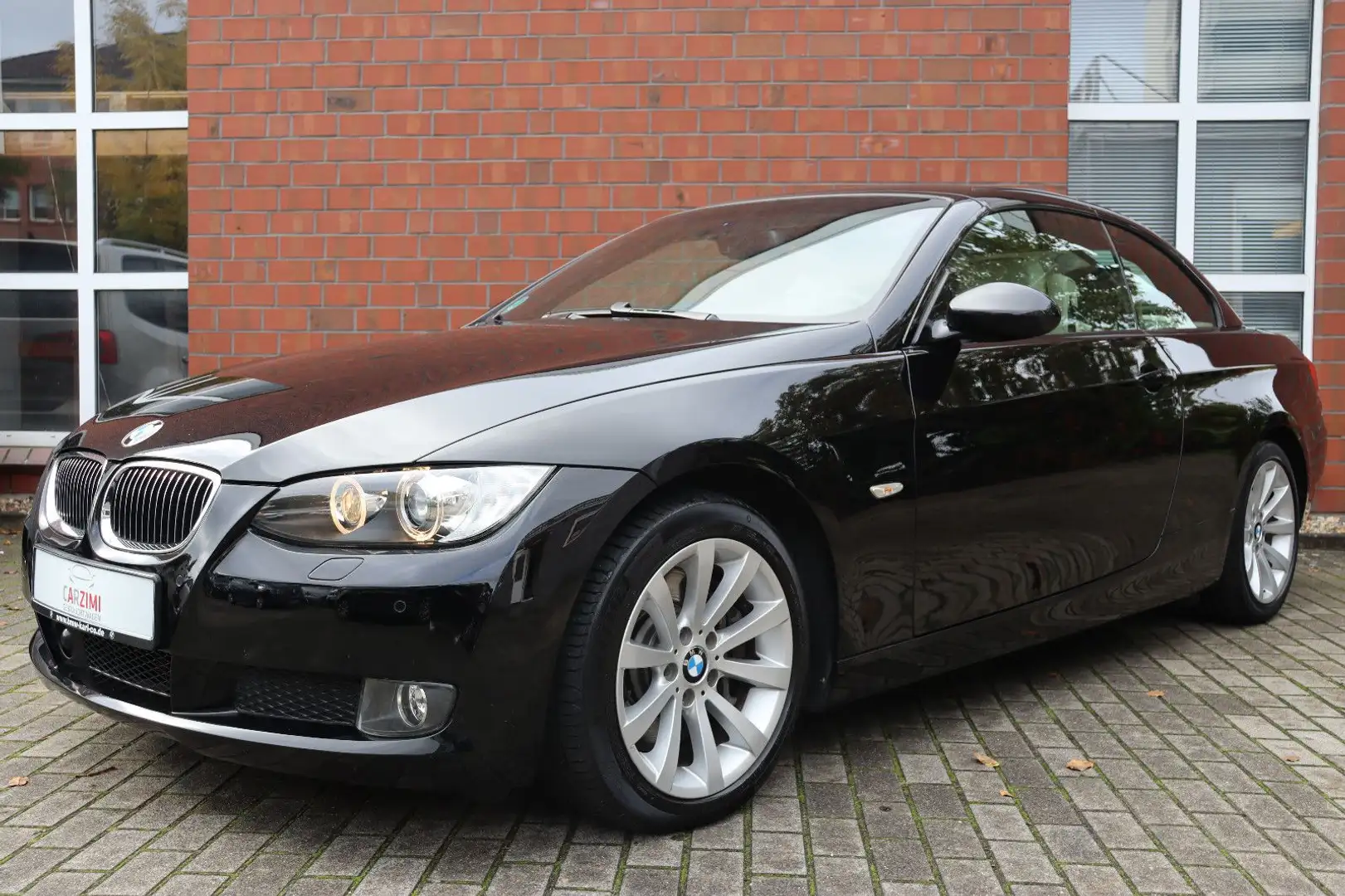 BMW 330 d Cabrio Leder Bi-Xenon Navi Prof. Schwarz - 2