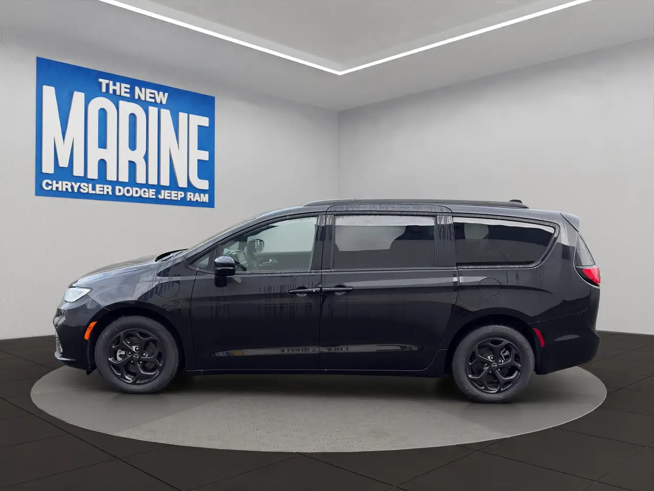 Chrysler Pacifica photo Chrysler Pacifica