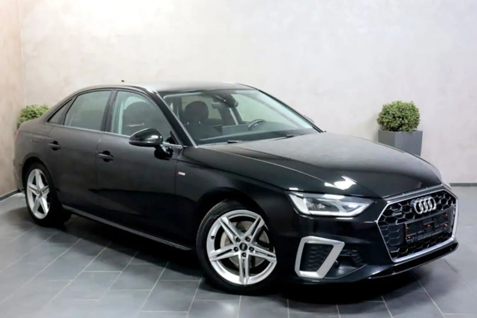 Audi A4 Lim. 40 TFSI Quattro S Line LED NAVI Schwarz - 2