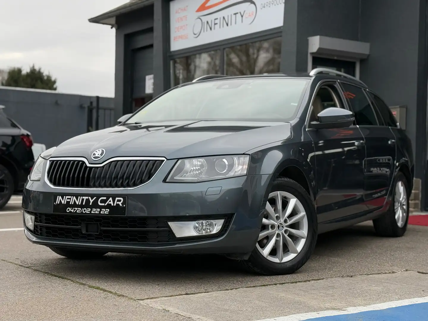 Skoda Octavia Octavia SW 1.6 CR TDi Style Blau - 2