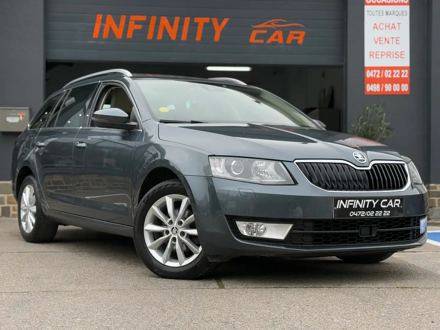 Skoda Octavia Octavia SW 1.6 CR TDi Style Blau - 1