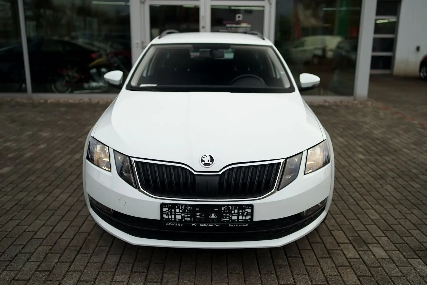 Skoda Octavia 1.5 TSI Combi Allwetter Tüv&Service Neu Weiß - 2