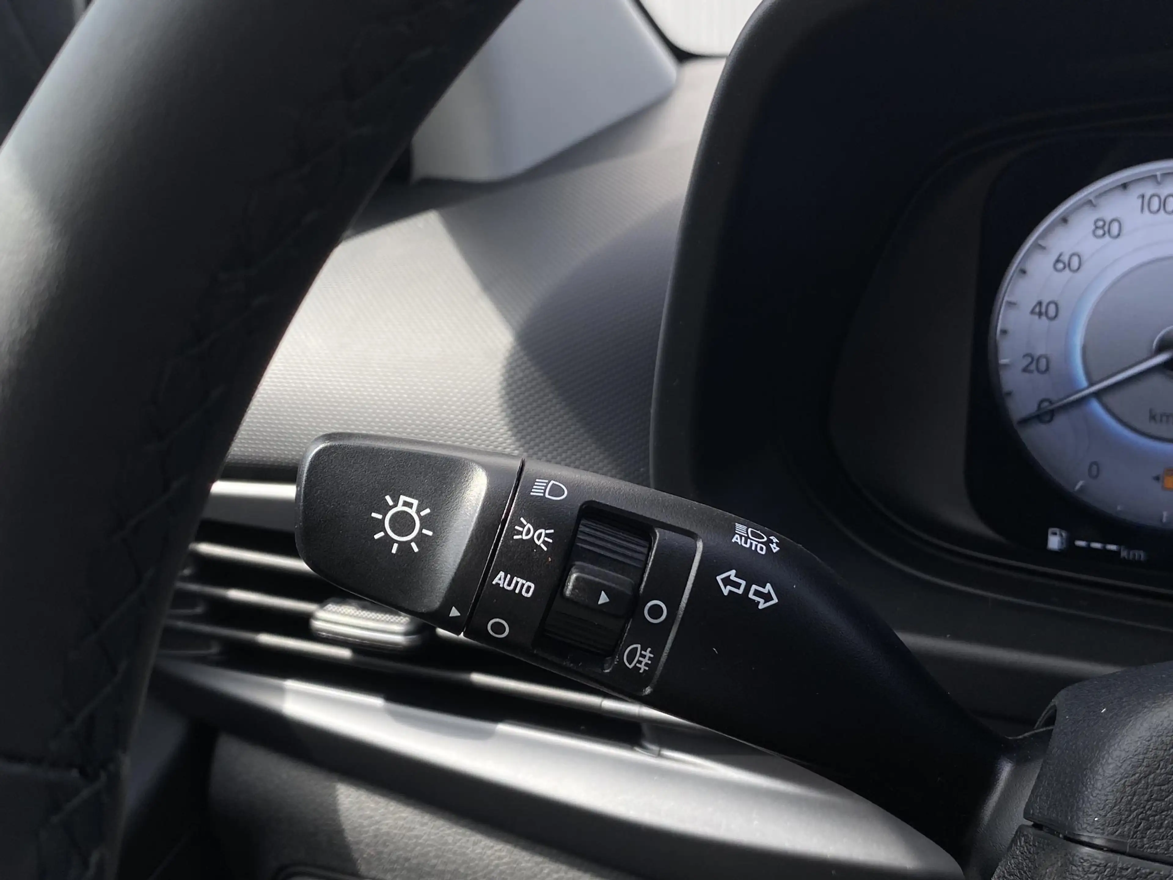 Hyundai BAYON 1.0 T-GDI Comfort / Apple carplay & Android Auto / — photo 27