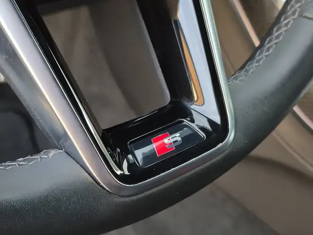 Audi A8 60 TFSI quattro*S-LINE*HEAD UP*MASSAGE*PANO*KREDIT Ansicht 32