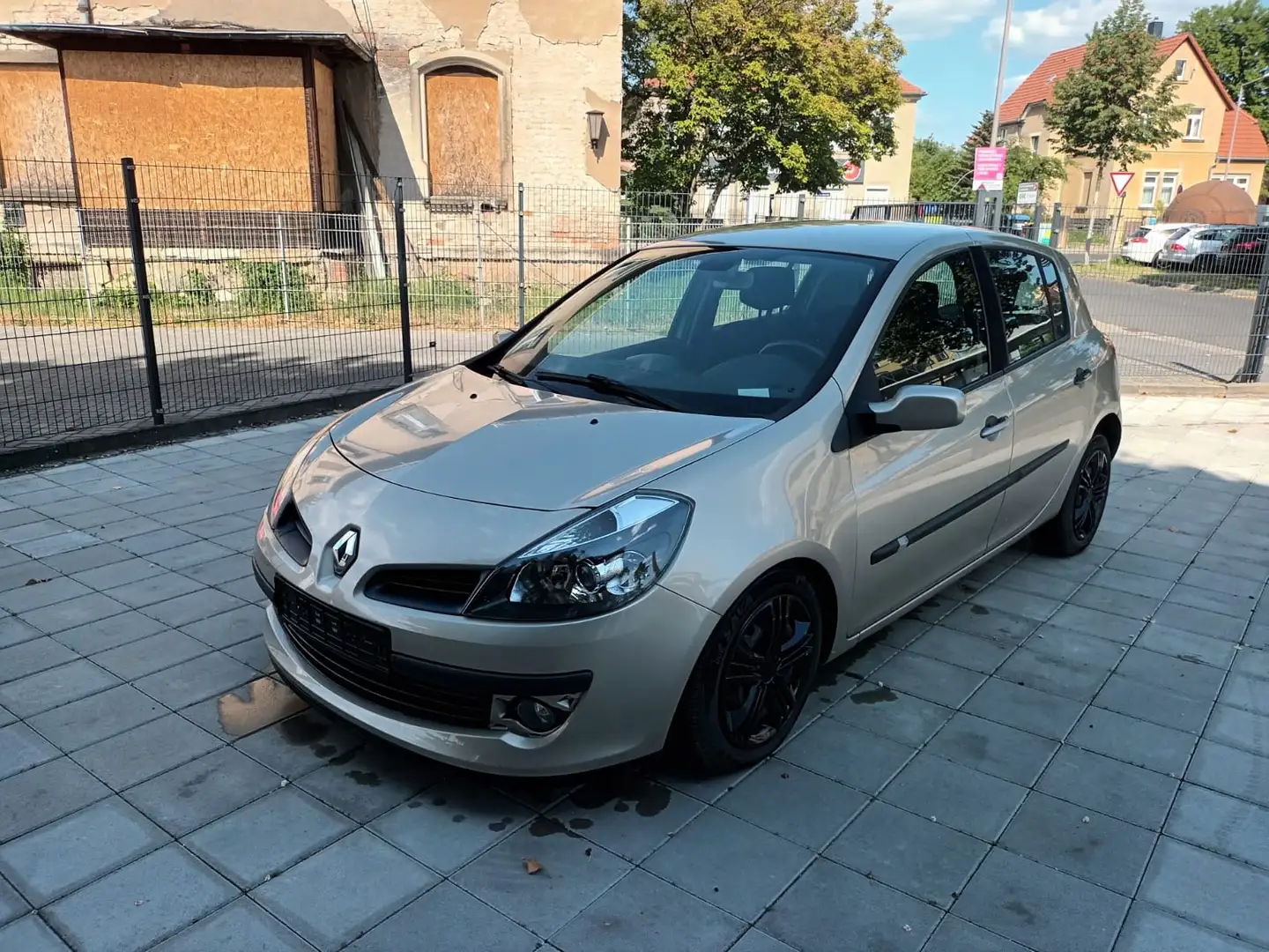 Renault Clio 1.2 16V TCE Edition Dynamique Oro - 2