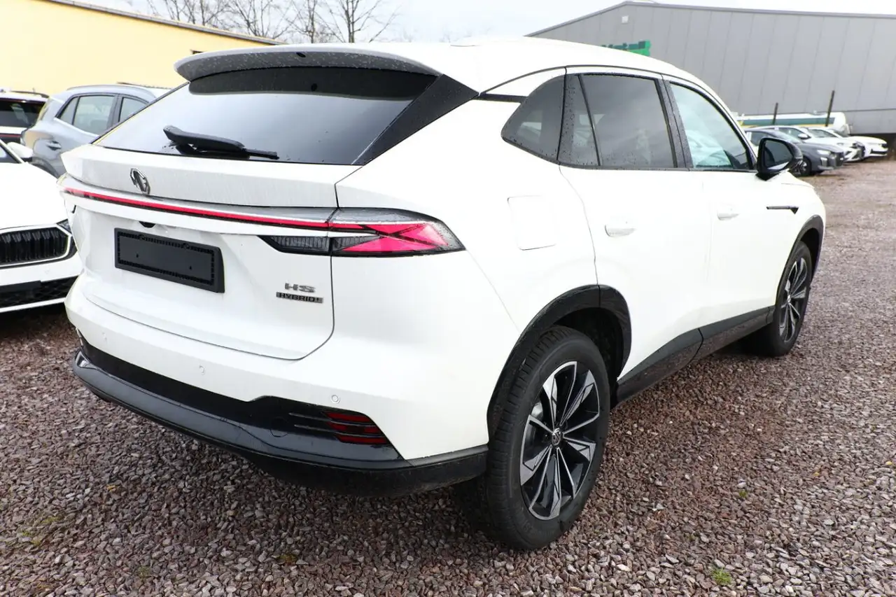 MG HS 2026