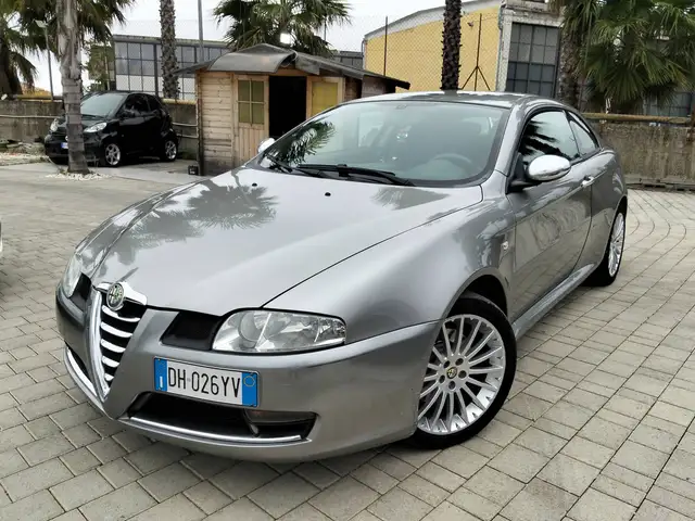 Alfa Romeo GT GT 1.9 jtd mjt Distinctive