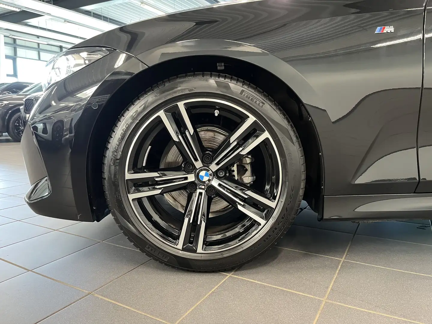 BMW 318 i Touring M Sport RFK NAVI LED Sound Syst. Fekete - 2