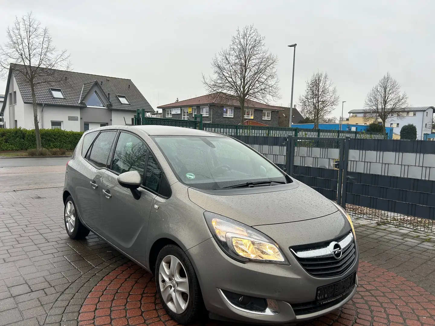 Opel Meriva 1.7 CDTi Edition TEMPOMAT+AHK+SHZ+PDC Beige - 2