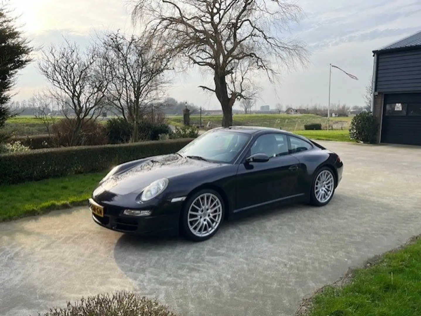 Porsche 911 3.8 Carrera 4S Zwart - 1