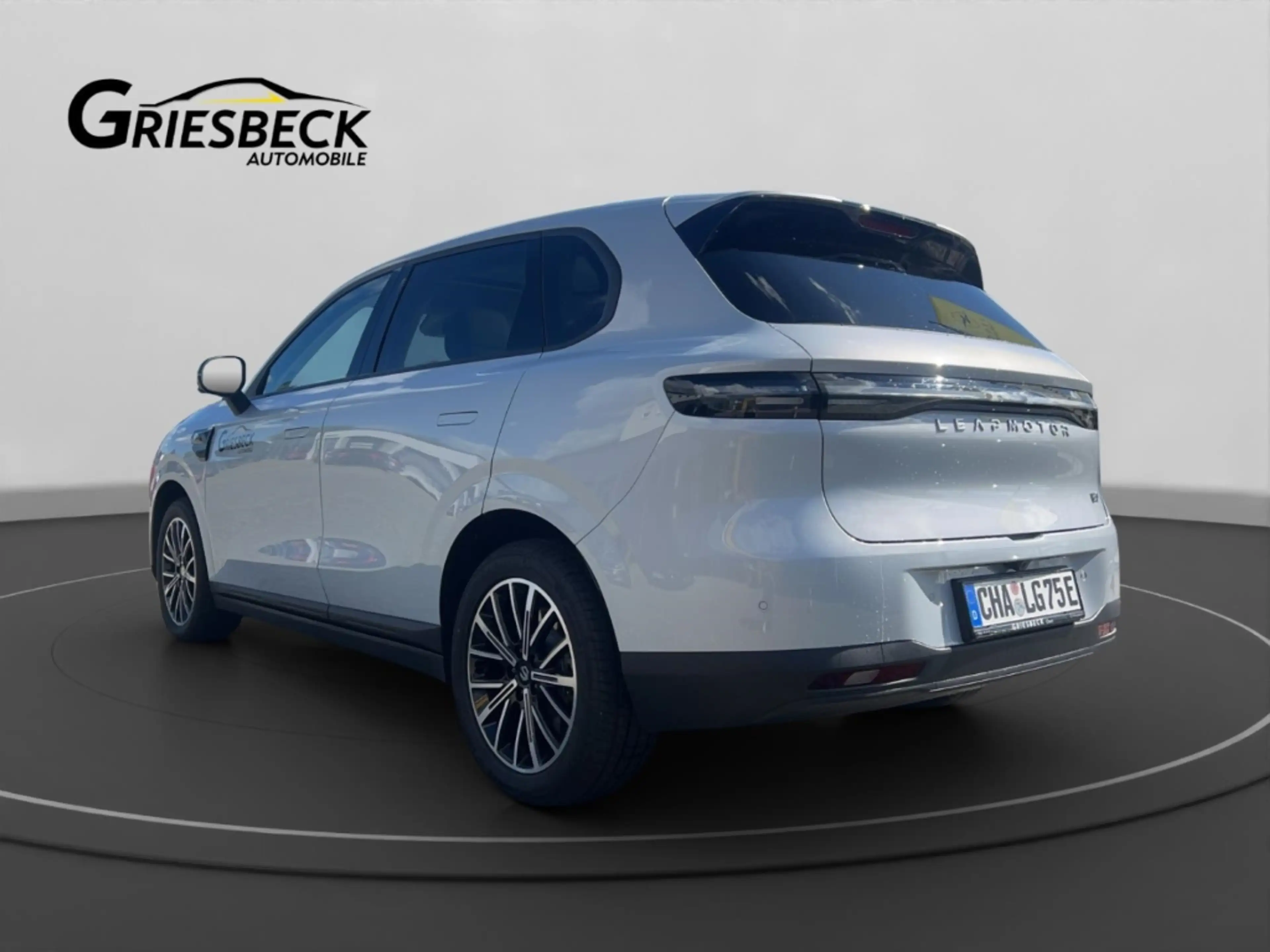 Leapmotor 160 kW BEV Design Pro Max Panorama Navi Soundsyste — photo 2