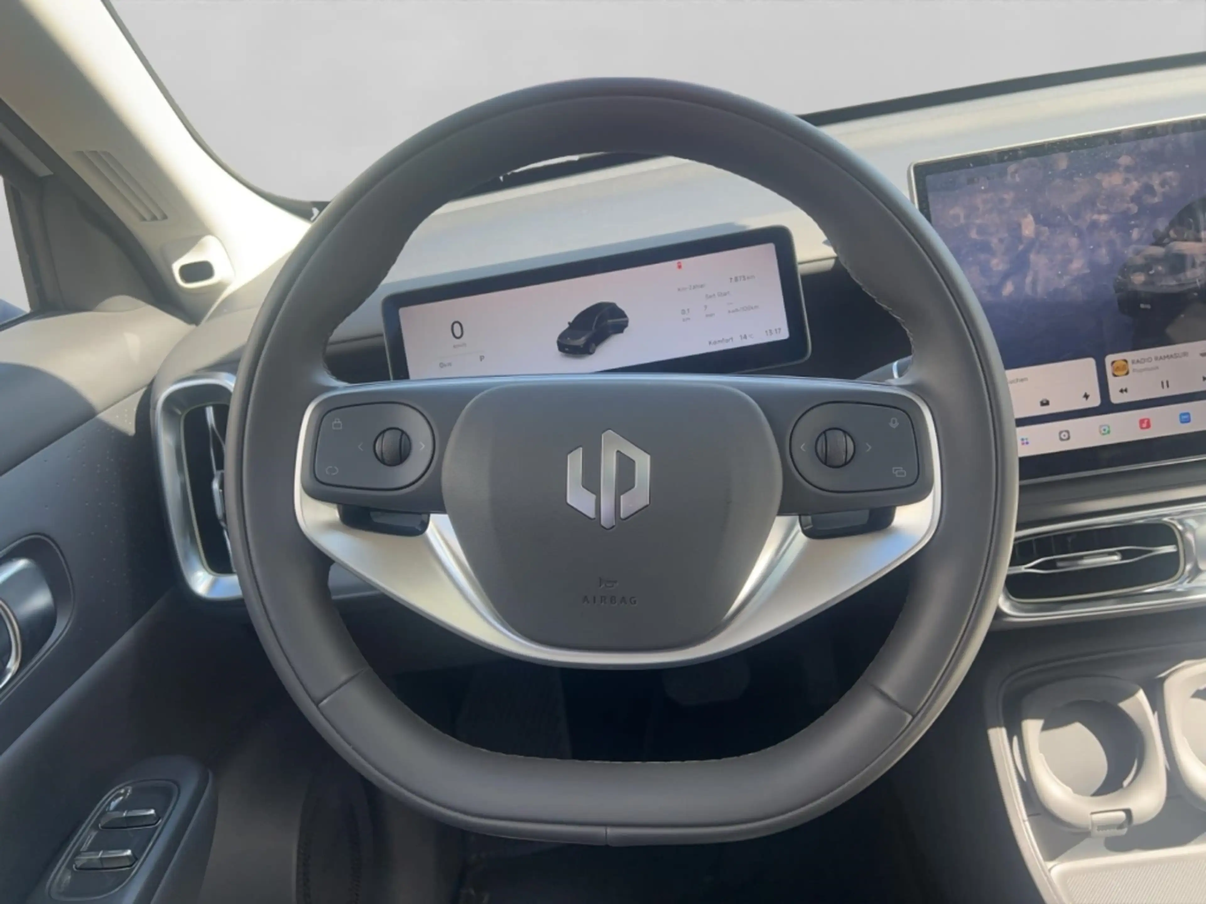 Leapmotor 160 kW BEV Design Pro Max Panorama Navi Soundsyste — photo 12