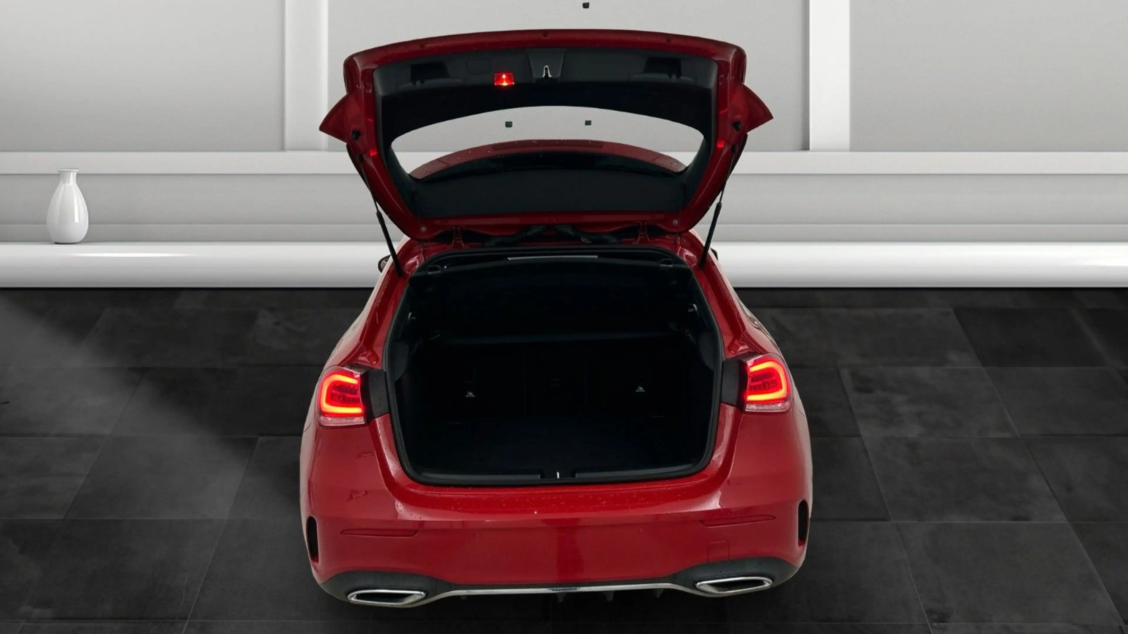 Mercedes-Benz A 200 AMG Leder Navi Multibeam LED SHZ RFK SHZ — photo 12