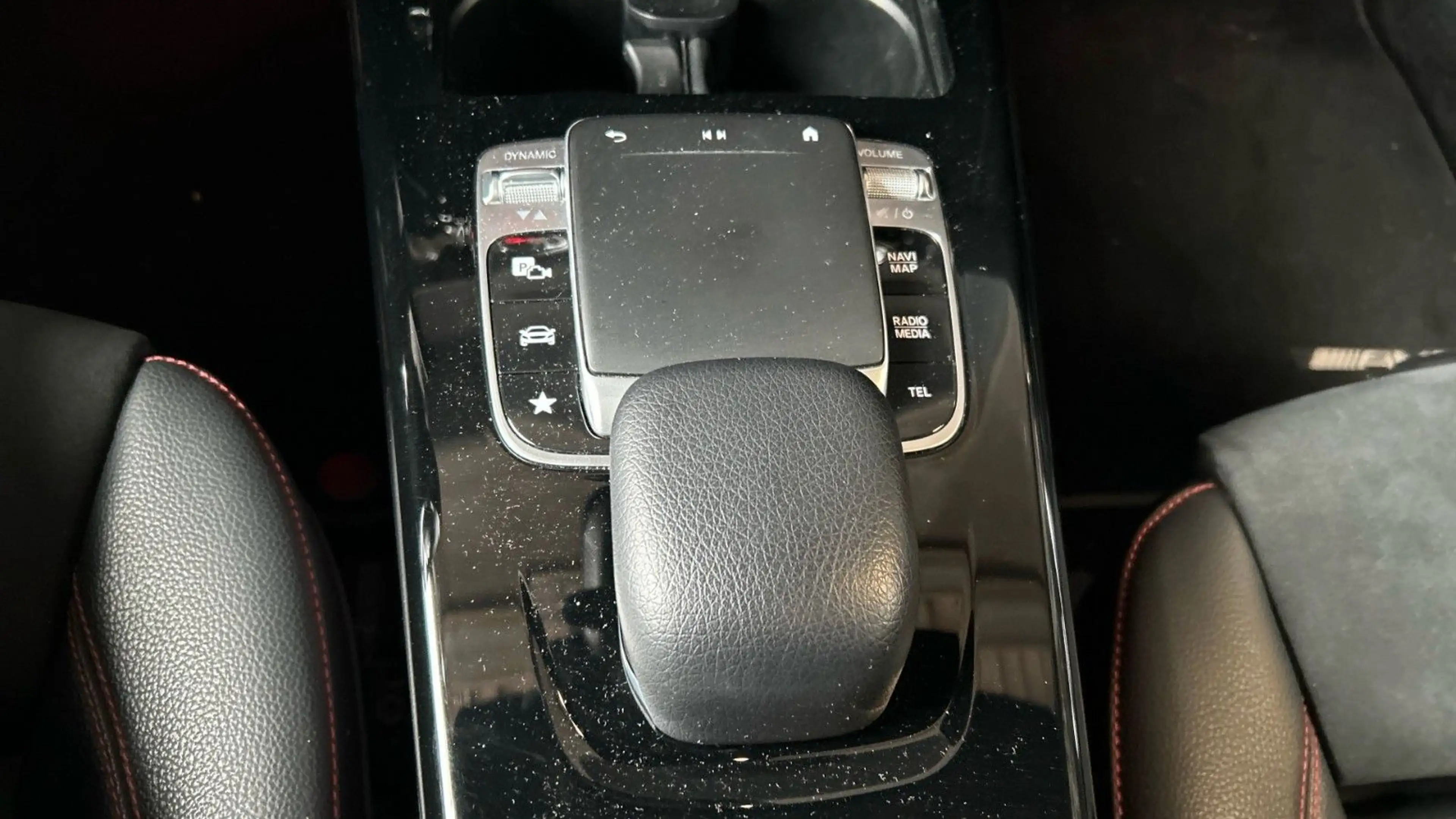 Mercedes-Benz A 200 AMG Leder Navi Multibeam LED SHZ RFK SHZ — photo 15