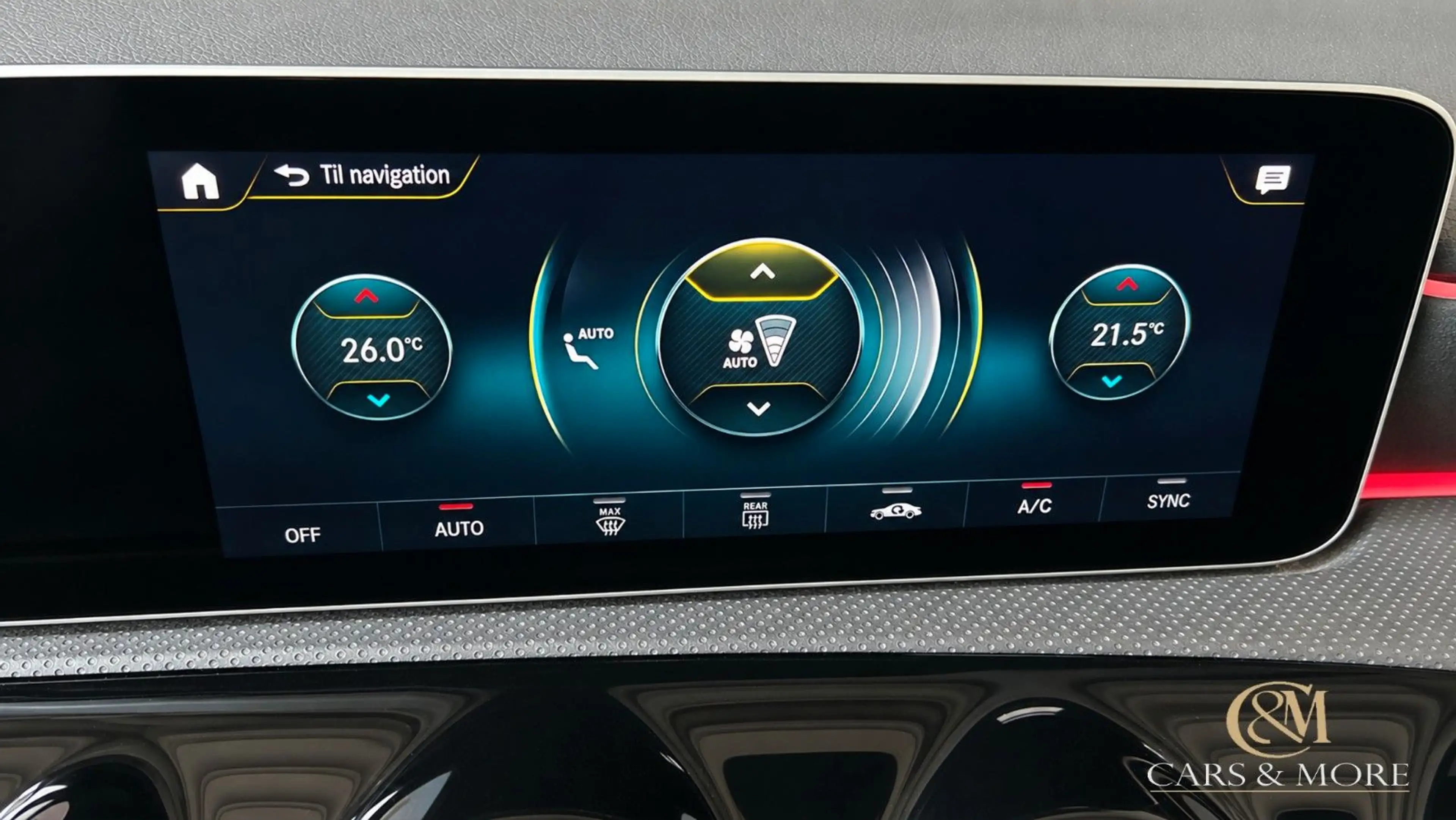 Mercedes-Benz A 200 AMG Leder Navi Multibeam LED SHZ RFK SHZ — photo 6