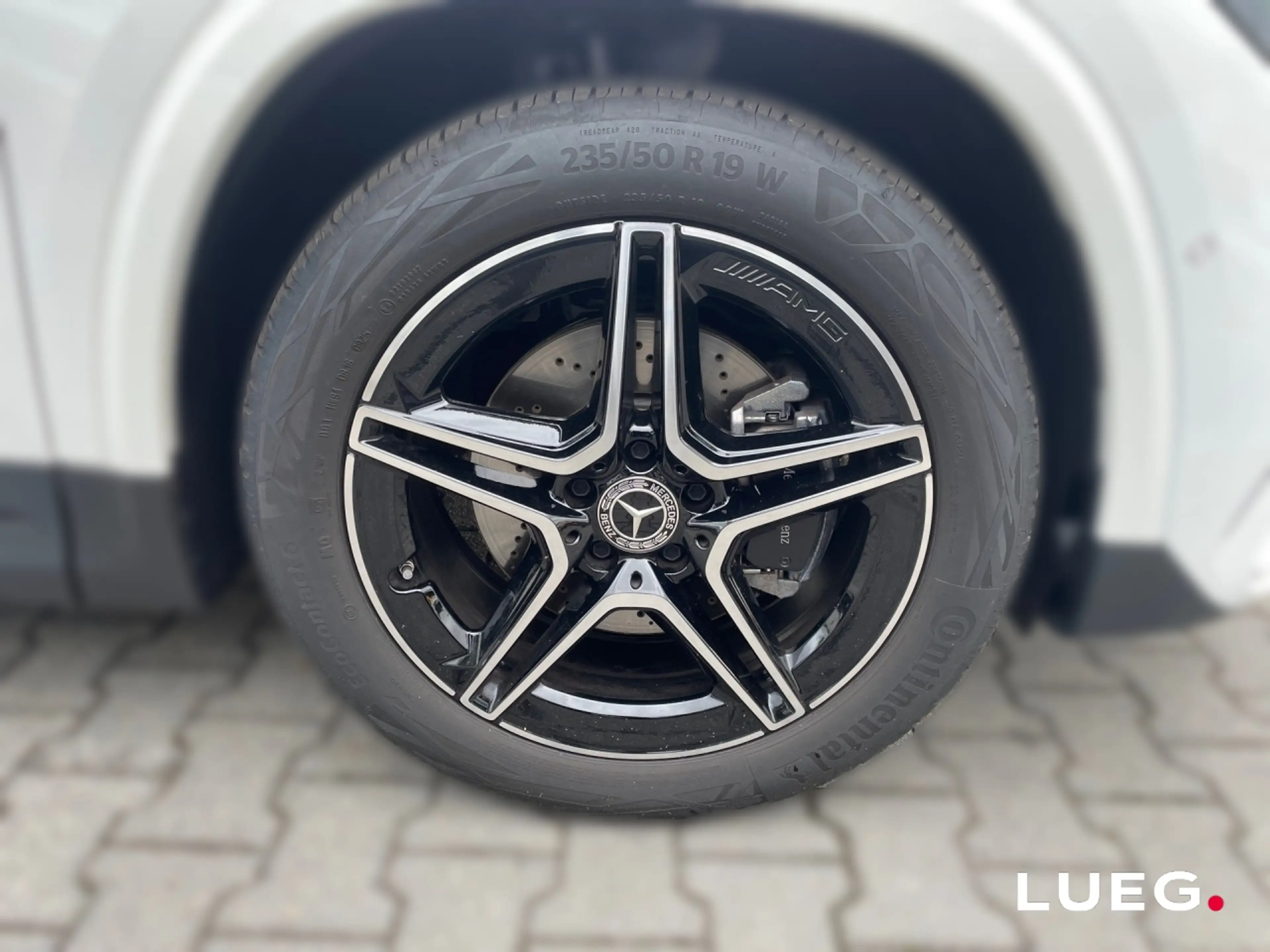 Mercedes-Benz GLA 200 d AMG+NIGHT+AHK+DISTR+MULTIB+SOUND — photo 8