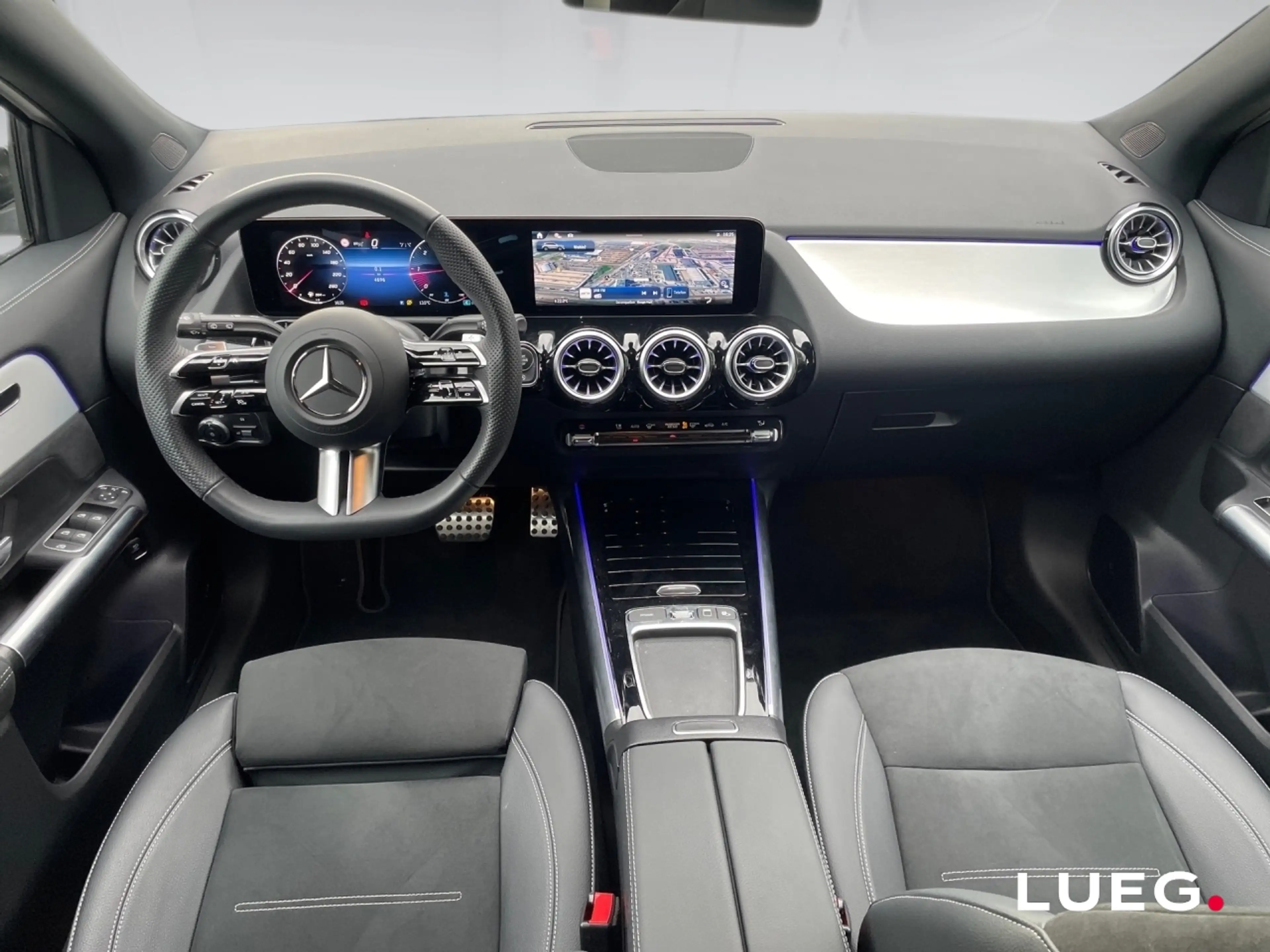 Mercedes-Benz GLA 200 d AMG+NIGHT+AHK+DISTR+MULTIB+SOUND — photo 12