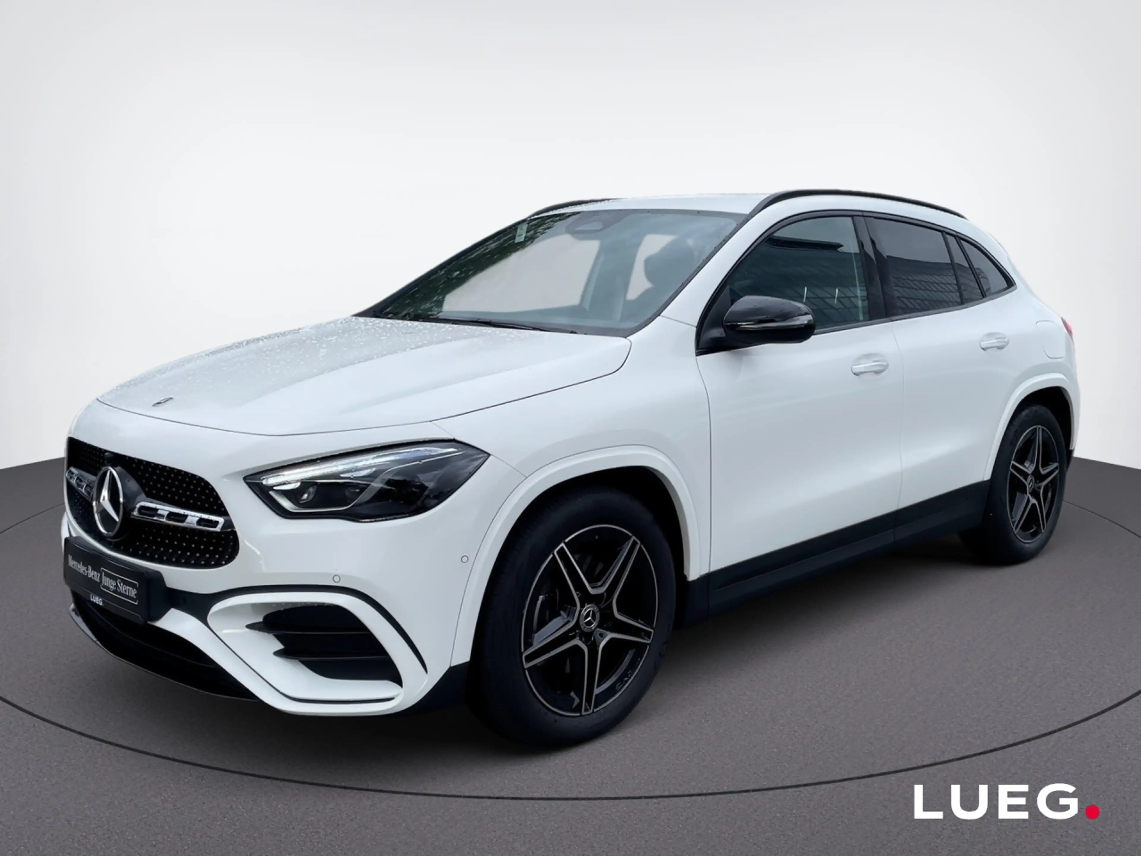 Mercedes-Benz GLA 200 d AMG+NIGHT+AHK+DISTR+MULTIB+SOUND — photo 3