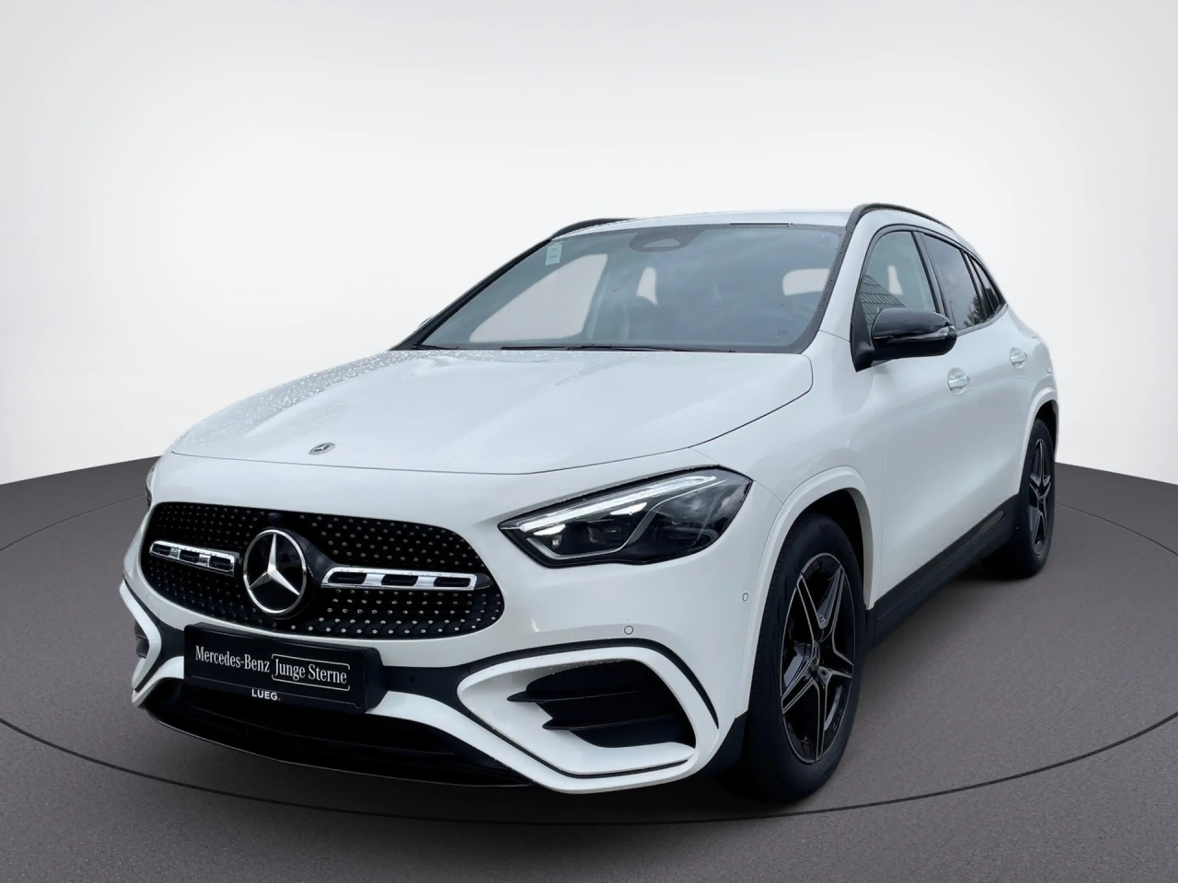 Mercedes-Benz GLA 200 d AMG+NIGHT+AHK+DISTR+MULTIB+SOUND — photo 2