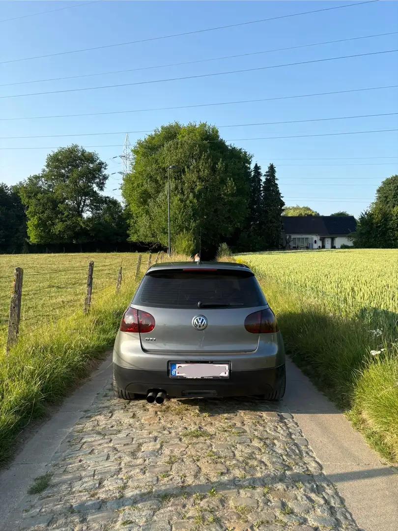 Volkswagen Golf GTI 2.0 T 16S FSI 200 - 2