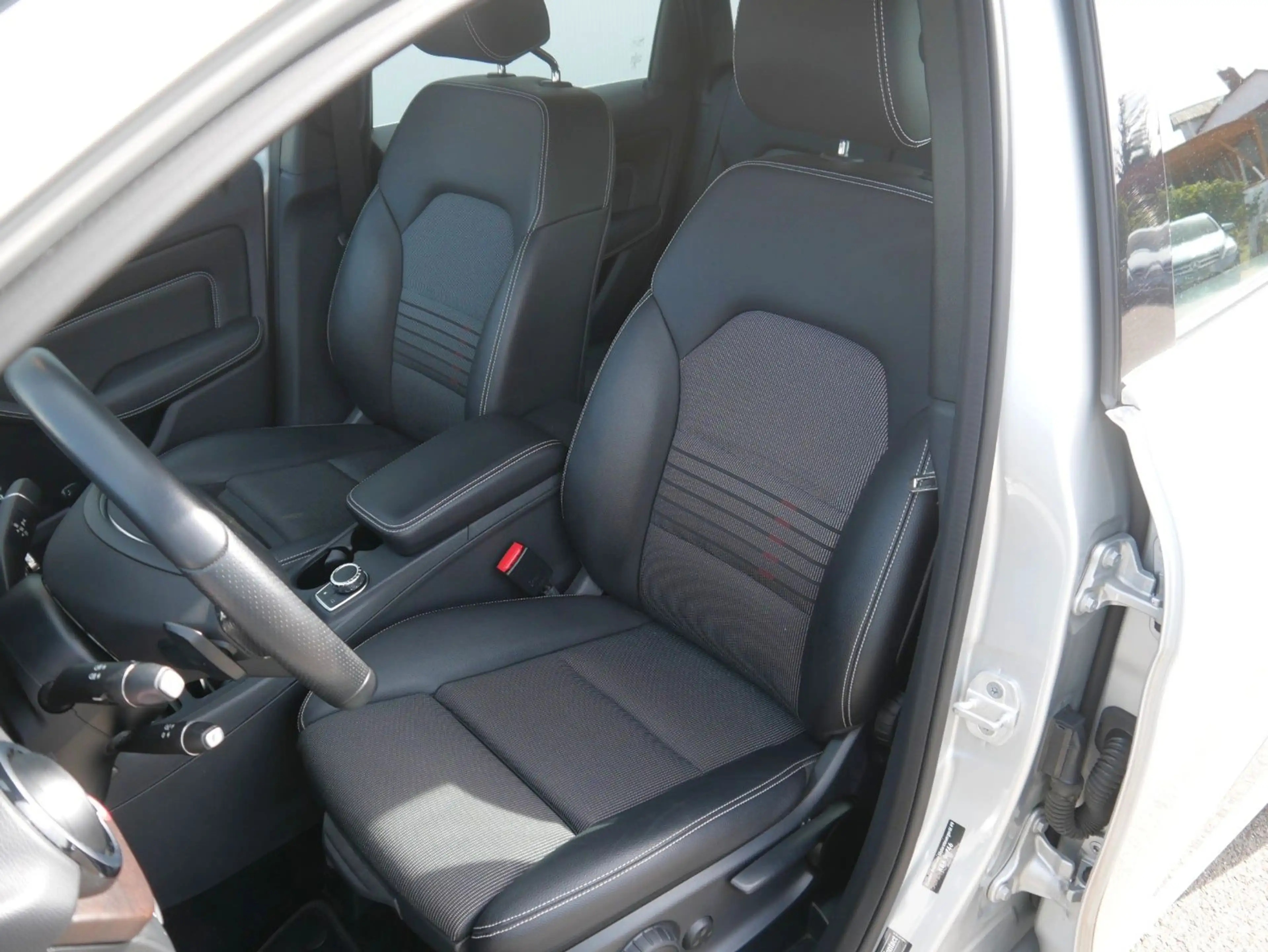 Mercedes-Benz B 200 CDI Urban NAVI/LED/SPUR-PAKET/KAMERA — photo 8