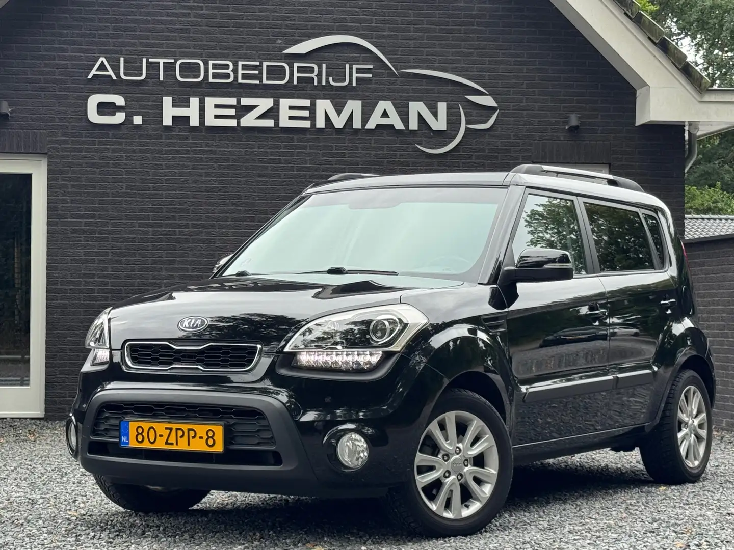 Kia Soul 1.6 Rhythm Keyless GO Climate Control LED AUX USB Noir - 1