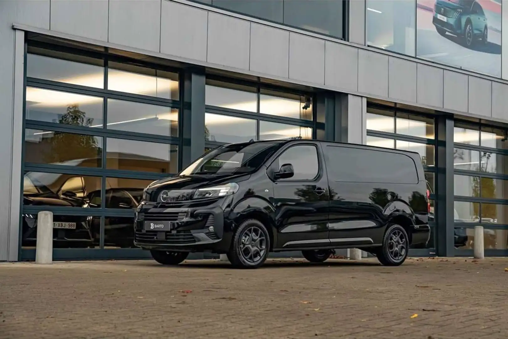 Opel Vivaro 145 PK AT - XL - Camera - Navi - LED - Look Pack Negro - 2