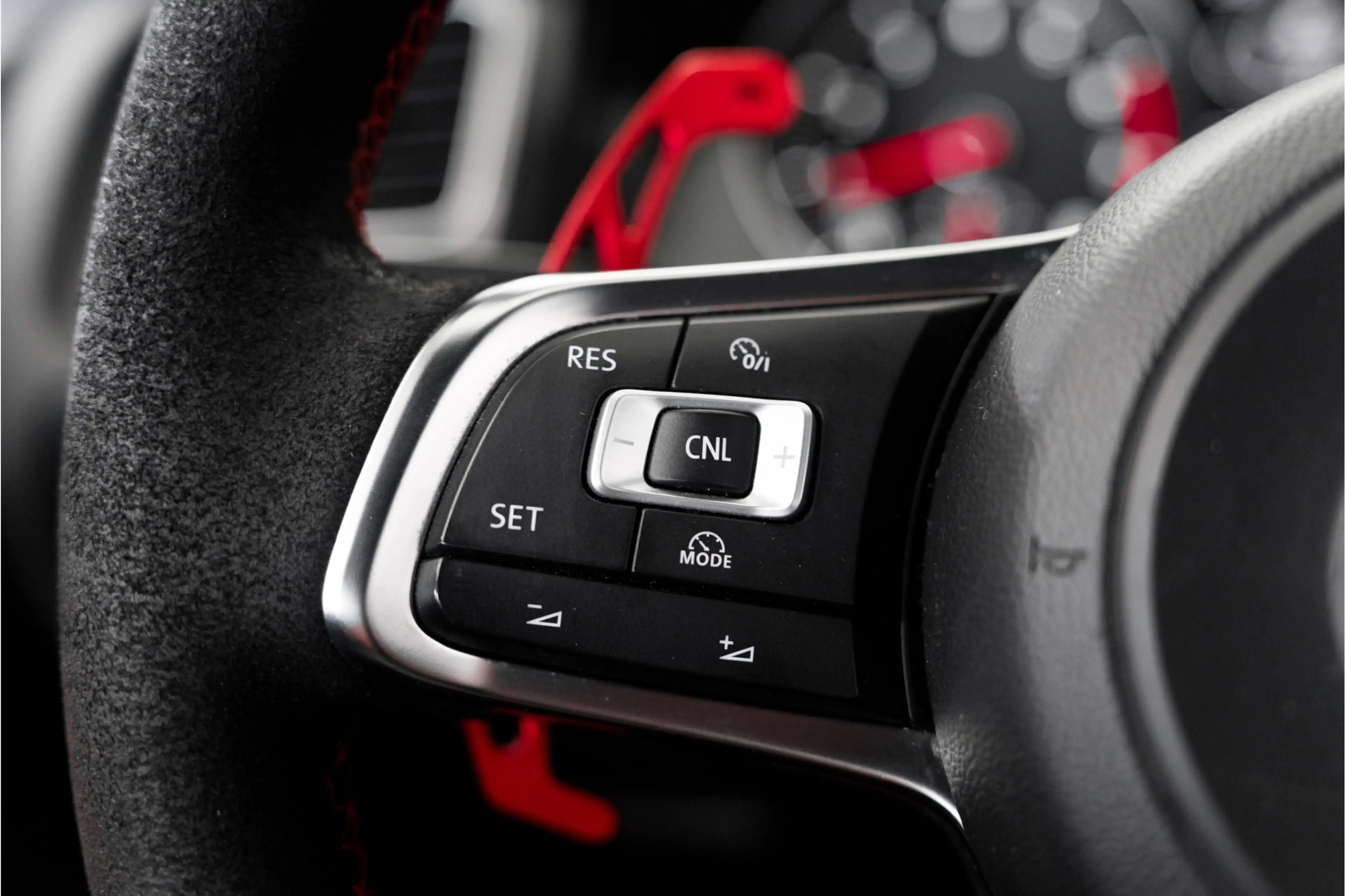 Volkswagen Golf GTI 2.0 TSI Nederlandse auto — photo 22