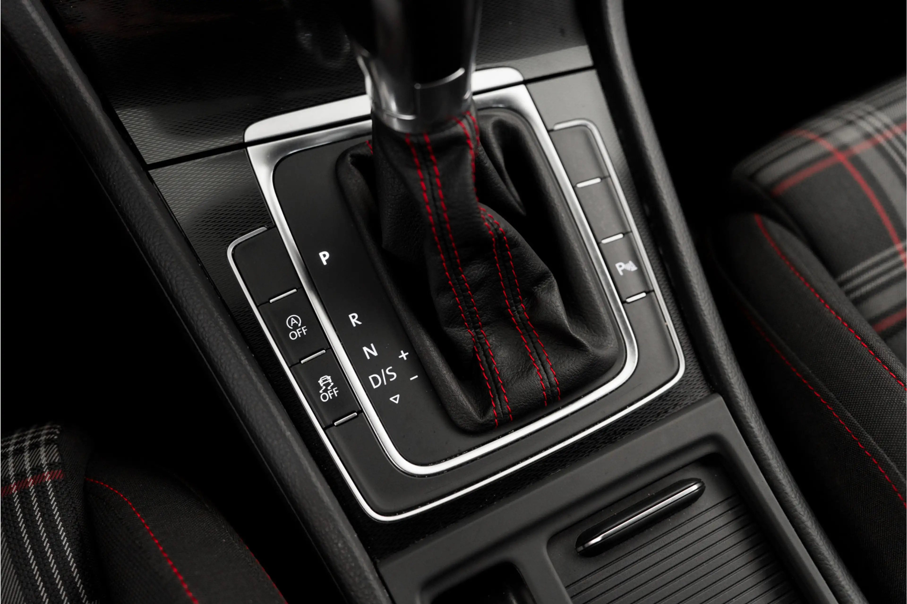 Volkswagen Golf GTI 2.0 TSI Nederlandse auto — photo 15