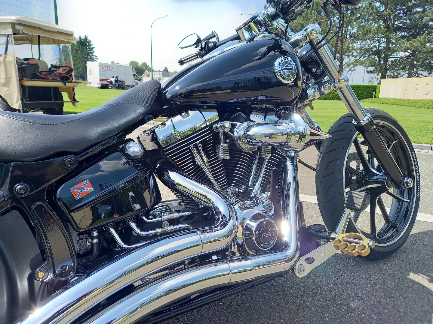 Harley-Davidson Breakout 103 Black - 1