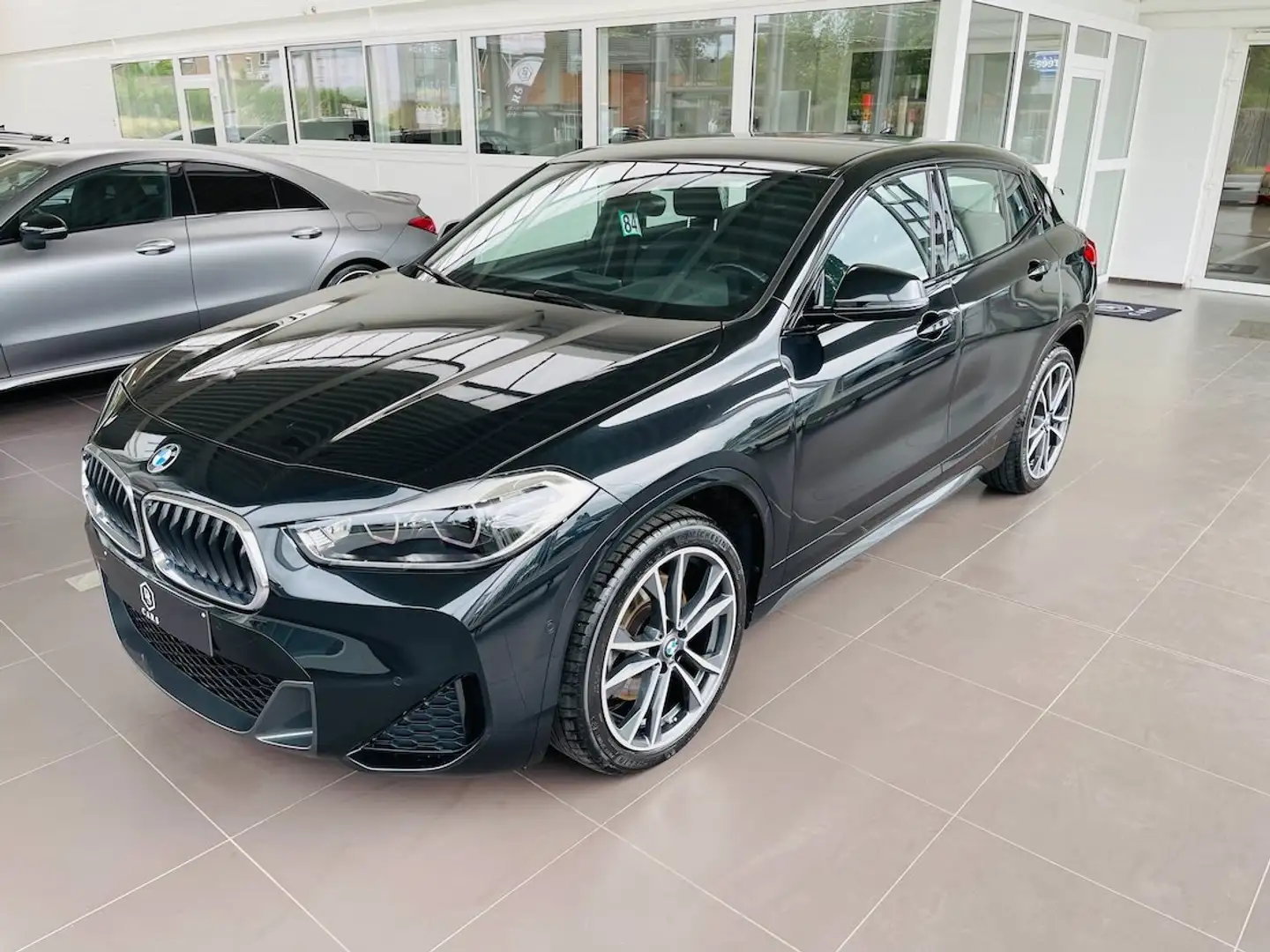 BMW X2 2.0 dA *** GARANTIE + PACK M + LED + CUIR + GPS ** Zwart - 2