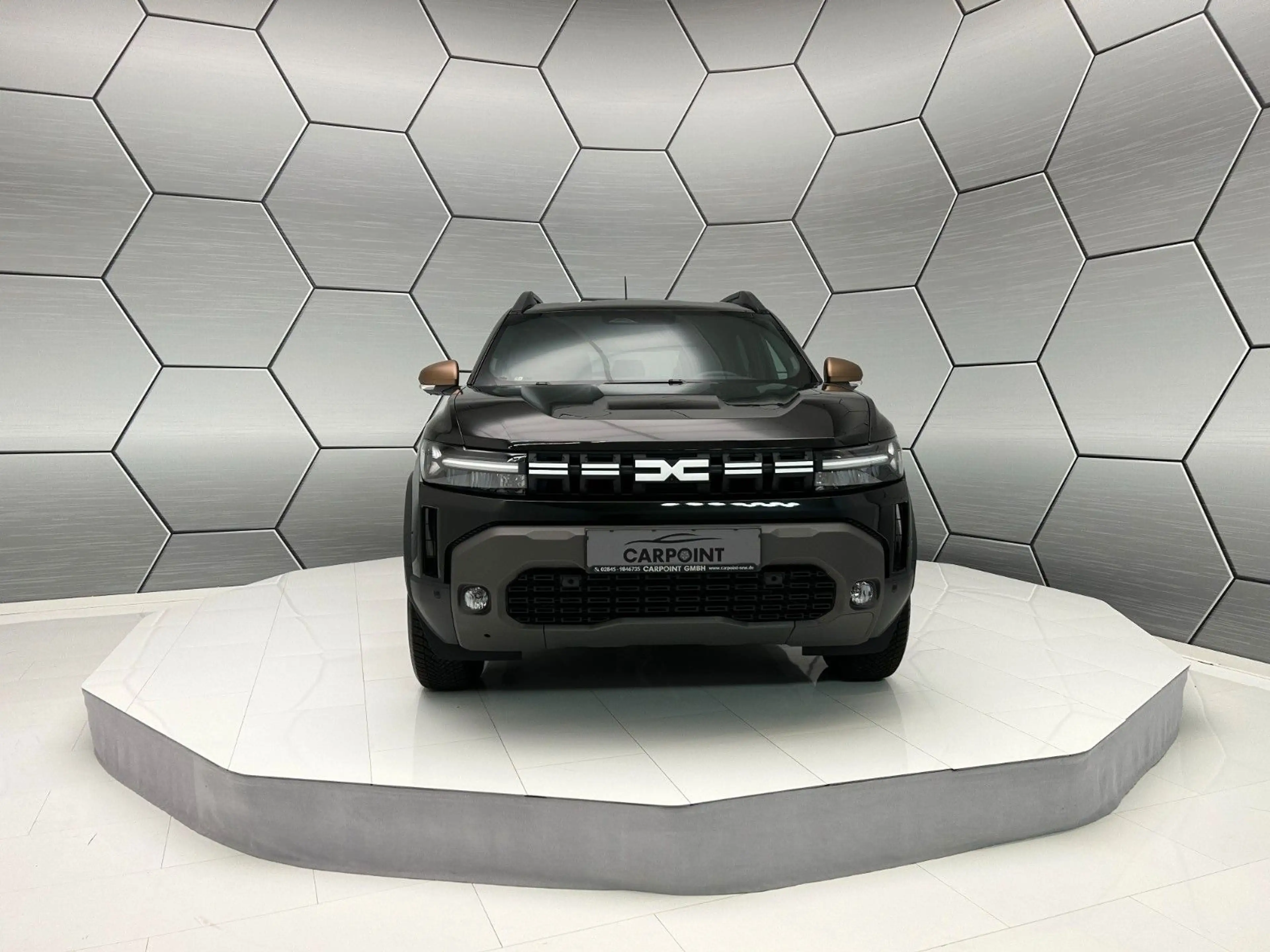 Dacia Duster Extreme Eco-G 120 Winter-Plus/City-Paket — photo 9