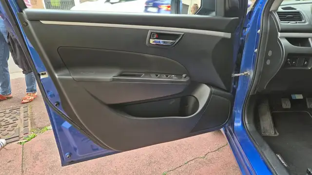 Suzuki Swift view 7