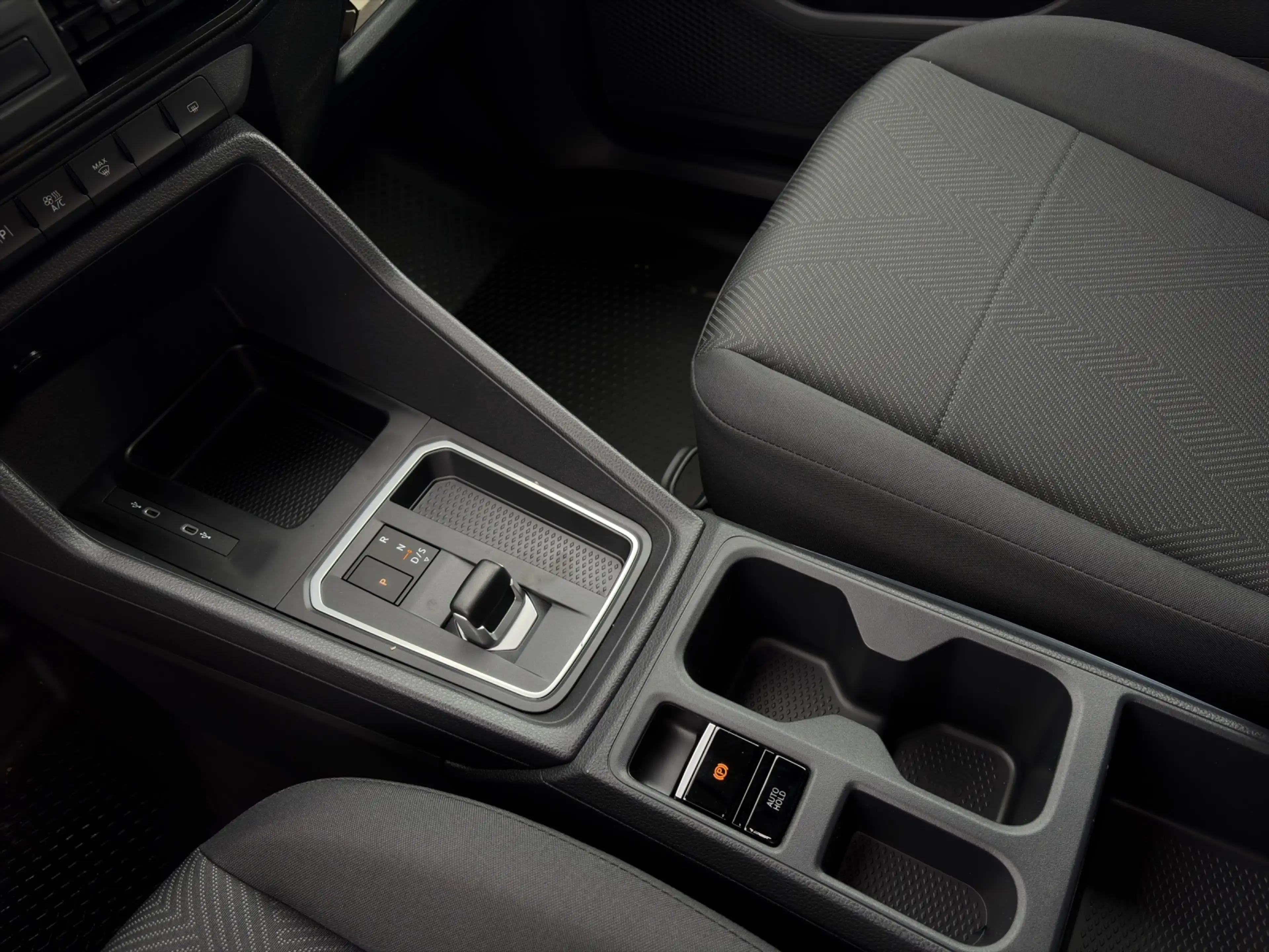 Ford Transit Connect Trend L2 Kasten — photo 11