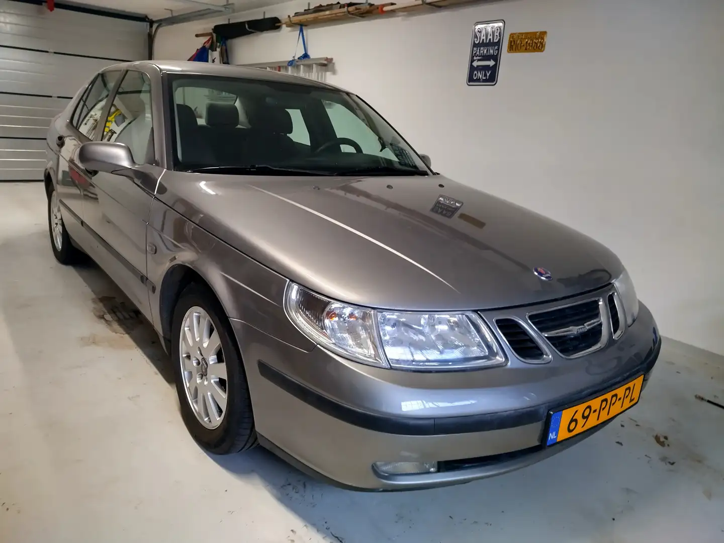 Saab 9-5 9-5 2.0t Linear Gris - 1