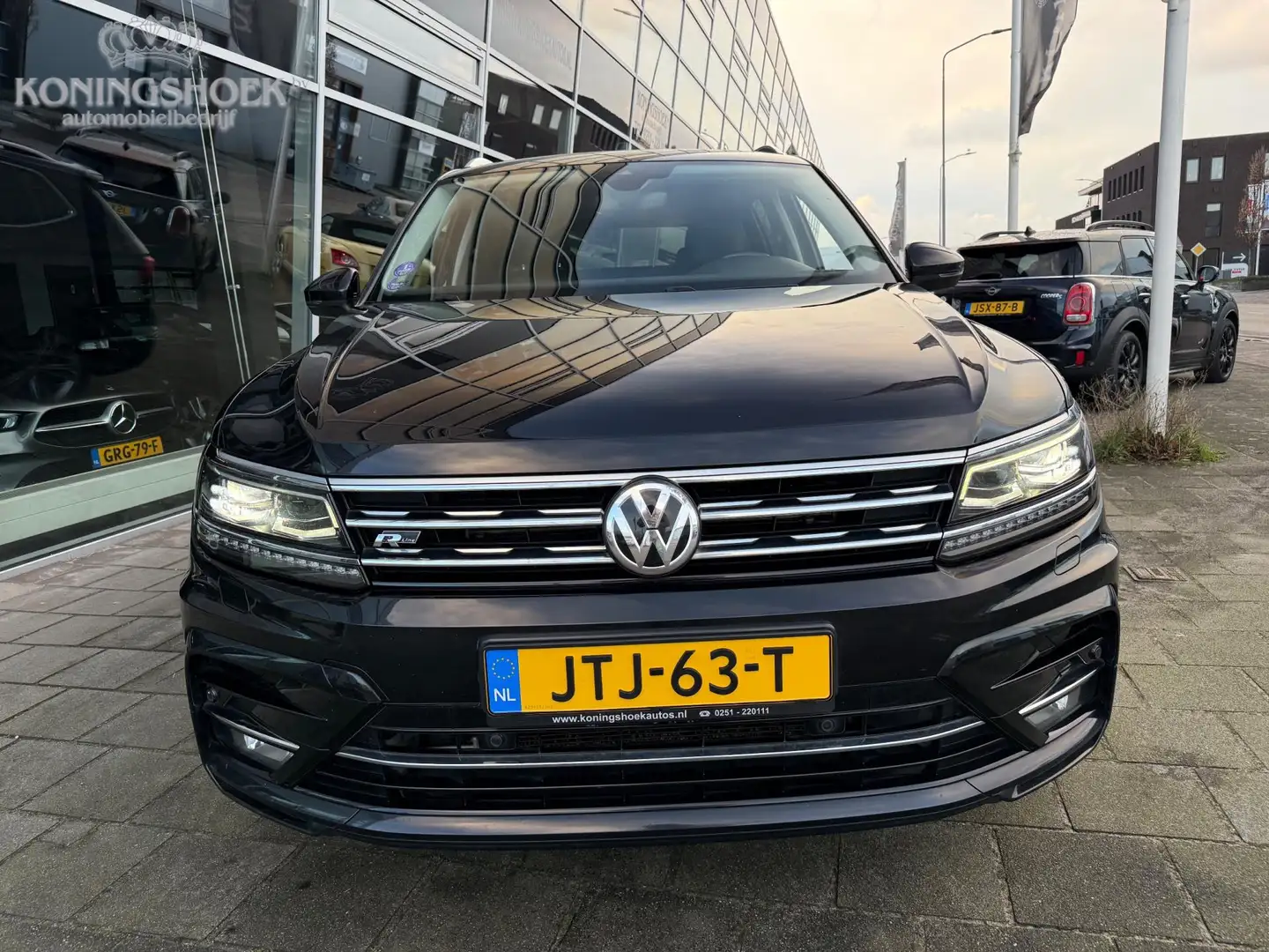 Volkswagen Tiguan Allspace 2.0 TSI 4Motion Highline Business R 7p. Schwarz - 2