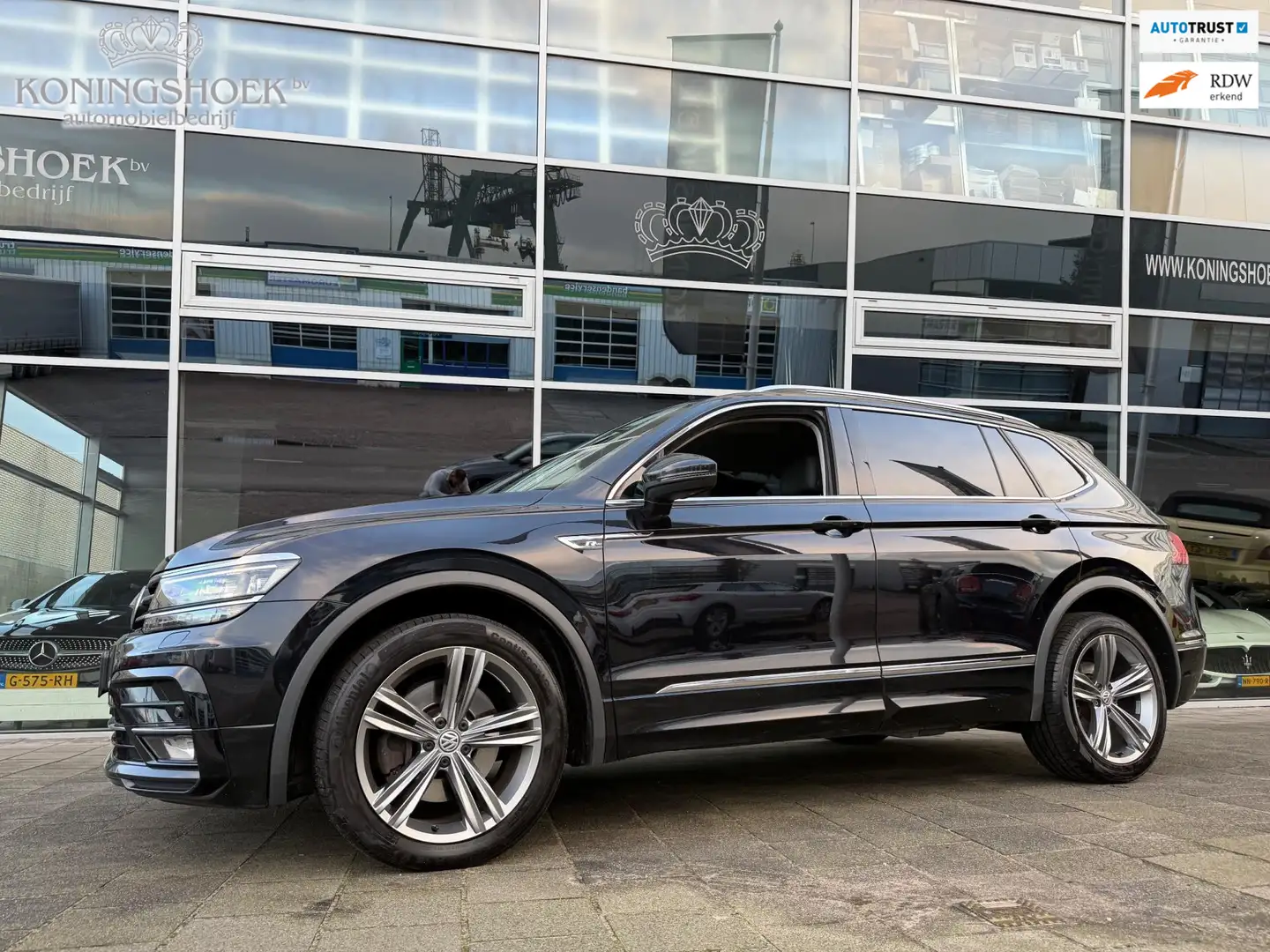 Volkswagen Tiguan Allspace 2.0 TSI 4Motion Highline Business R 7p. Schwarz - 1