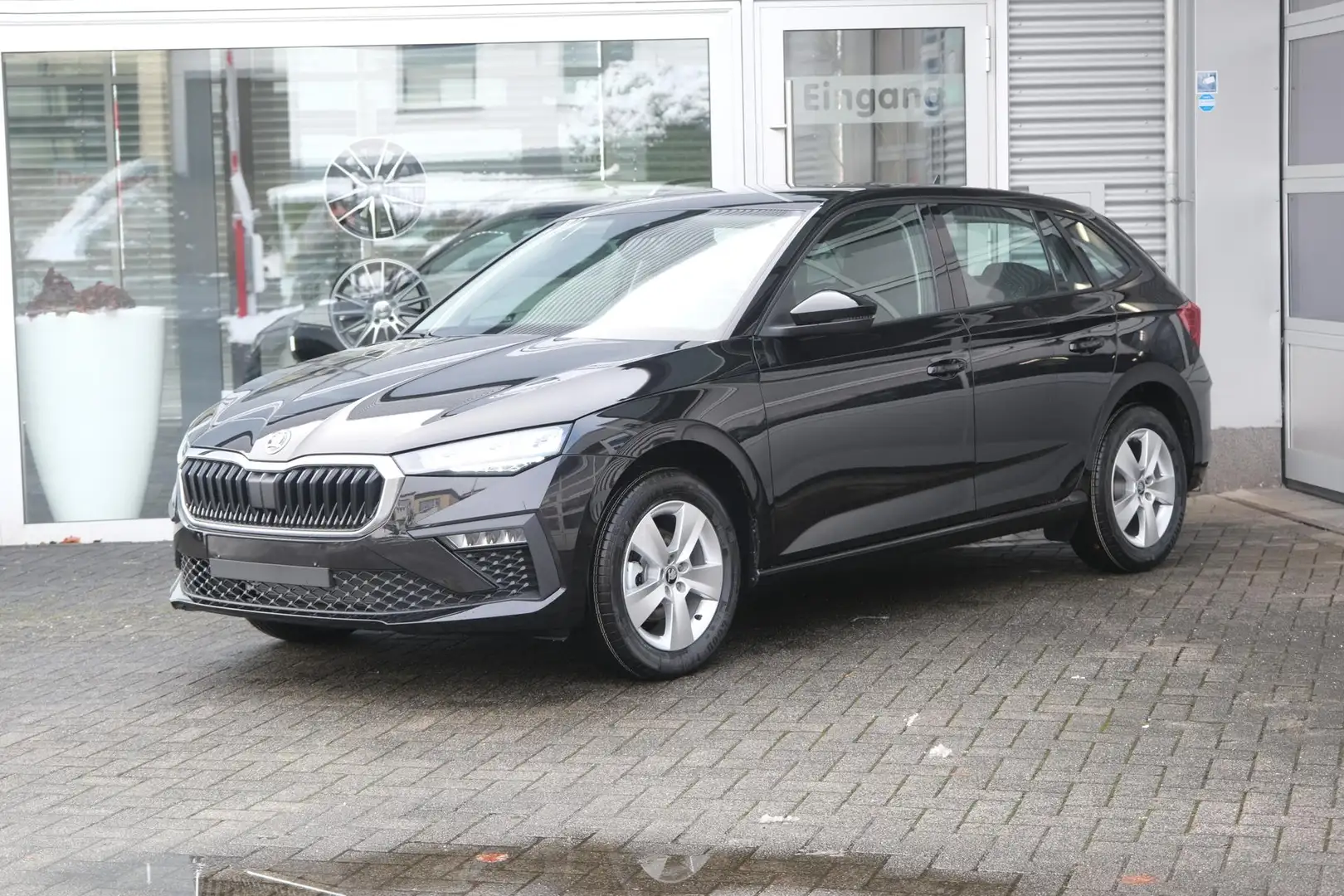 Skoda Scala 1.0 TSI Selection Kamera LED App-Navi Sitzheizu... Schwarz - 1