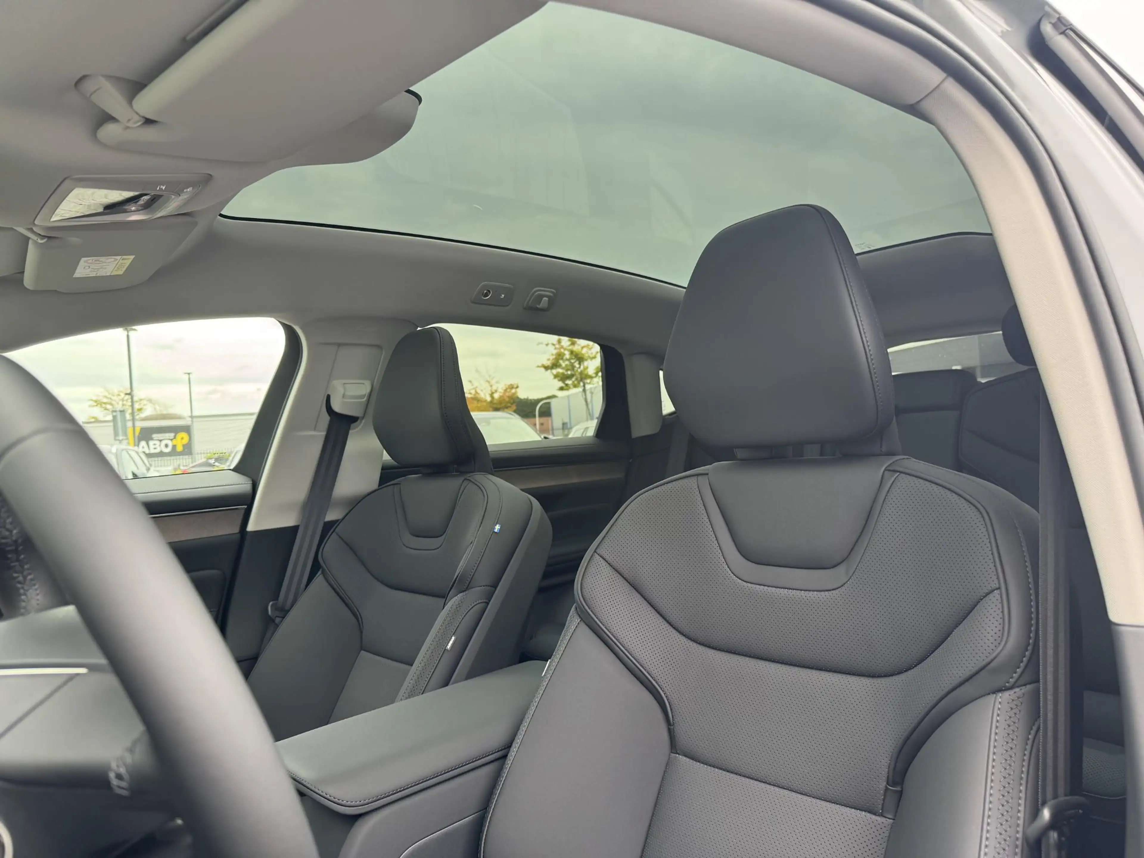 Volvo ES90 Single Motor Extended Range Plus Launch Edition 92 — photo 7