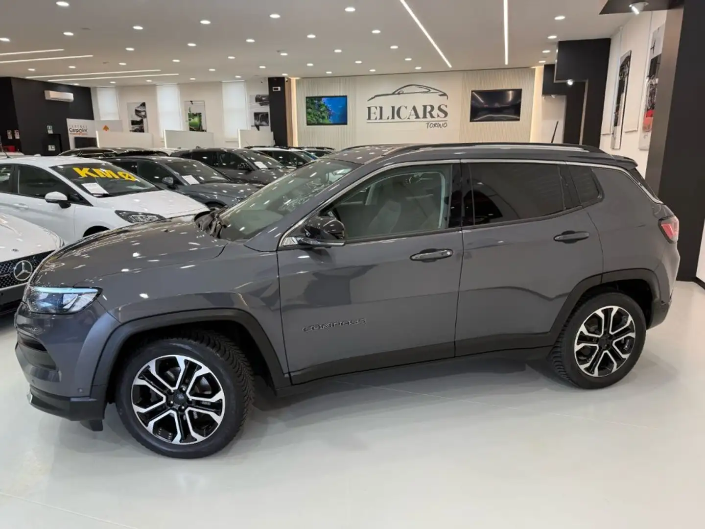 Jeep Compass 1.3 Turbo T4 150 CV aut. 2WD Limited Grigio - 2