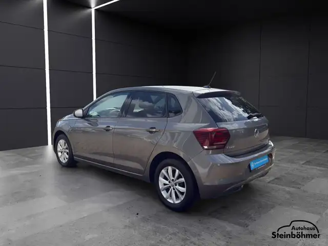 Volkswagen Polo view 4
