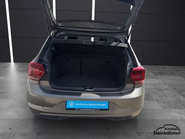 Volkswagen Polo view 6