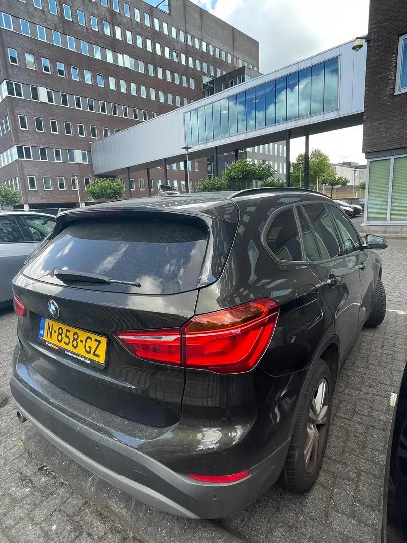 BMW X1 Sdrive18i Bruin - 2