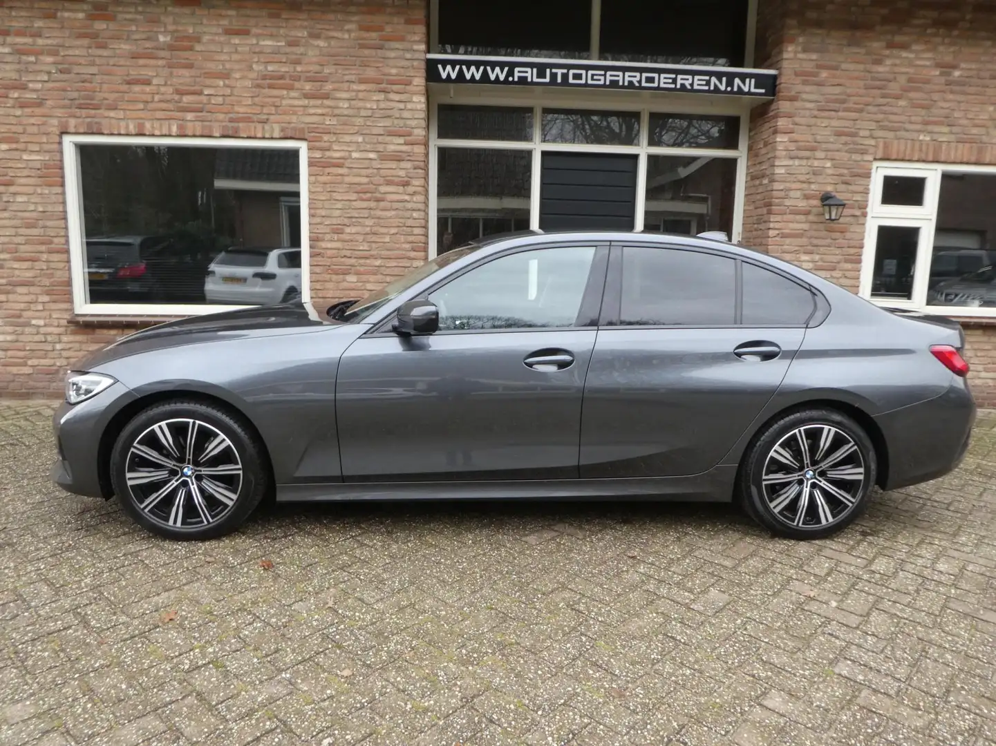 BMW 320 3-serie 320d High Executive Edition Automaat / Led Grey - 2