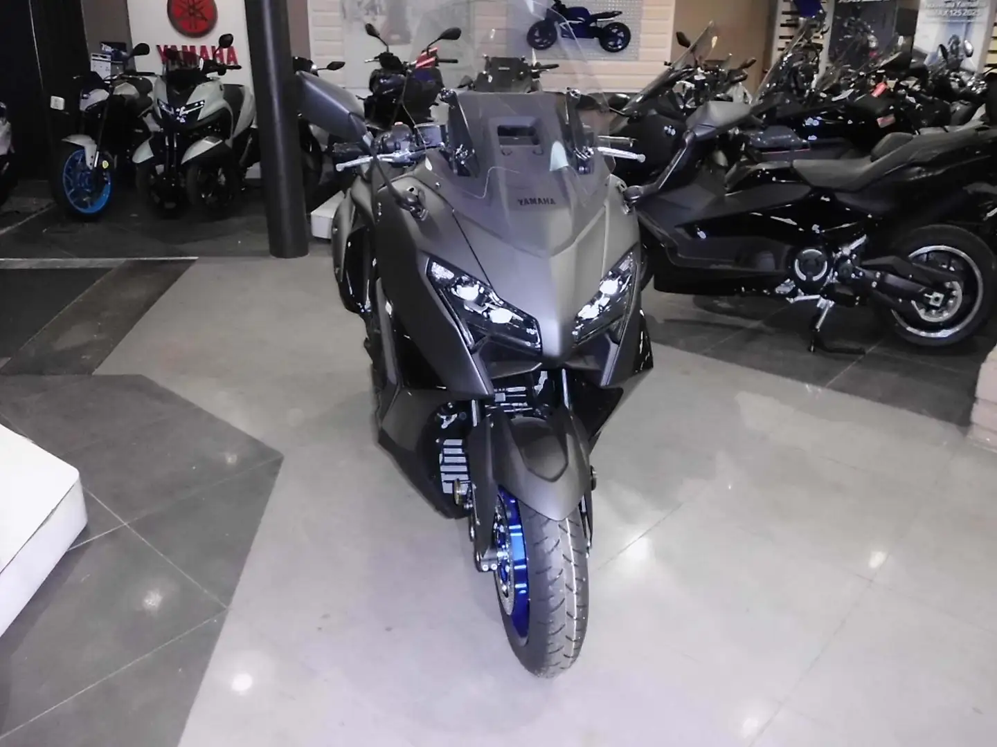 Yamaha TMAX 560 Noir - 1