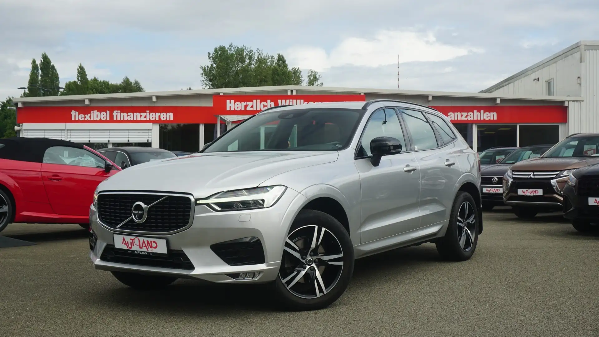 Volvo XC60 2.0 R Design 2WD LED Navi ACC HarmanKardon Silber - 2