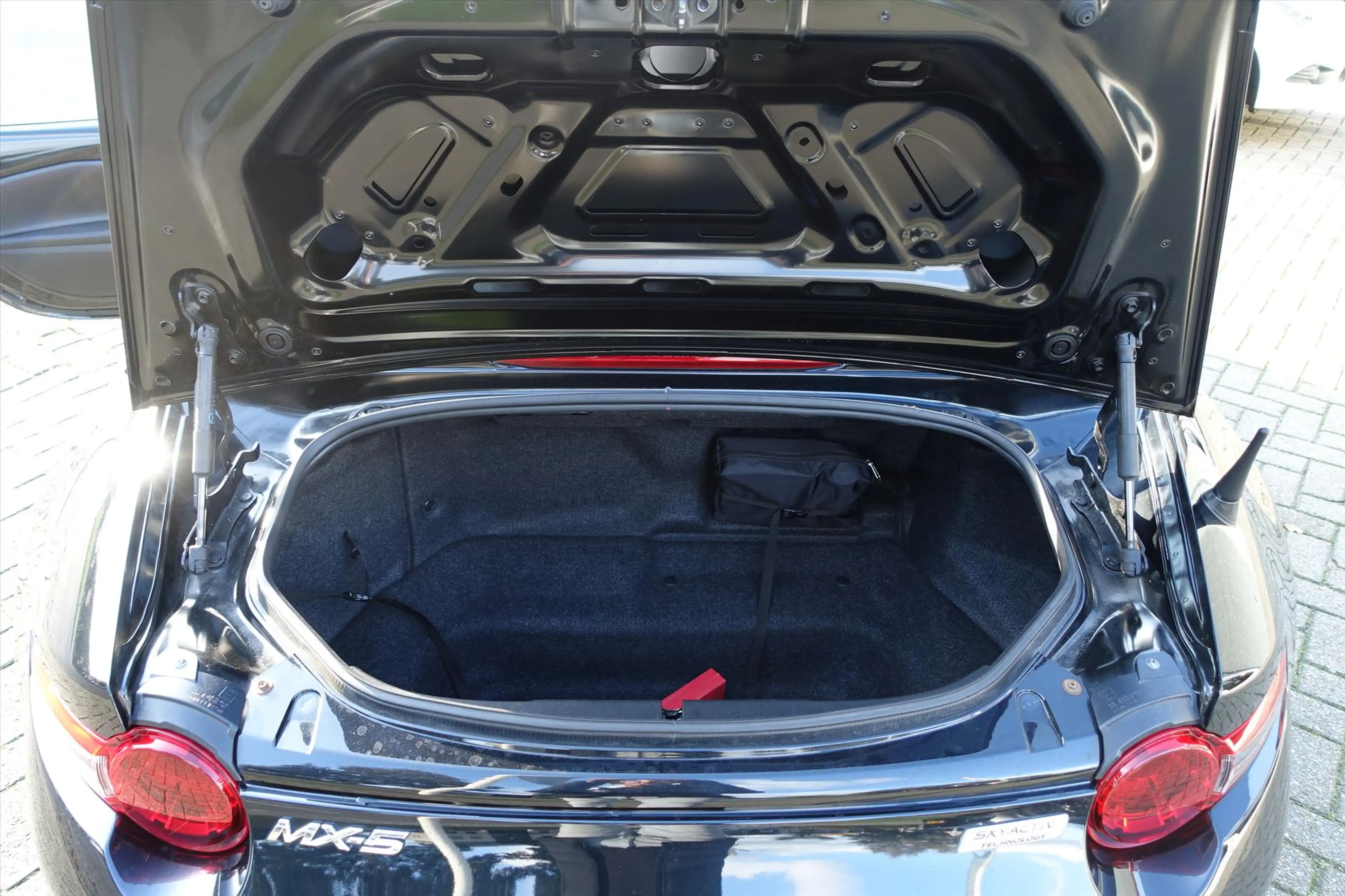 Mazda MX-5 2.0 Skyactiv-G 184pk i-ELOOP TS+ | ESPARCO VELGEN — photo 8